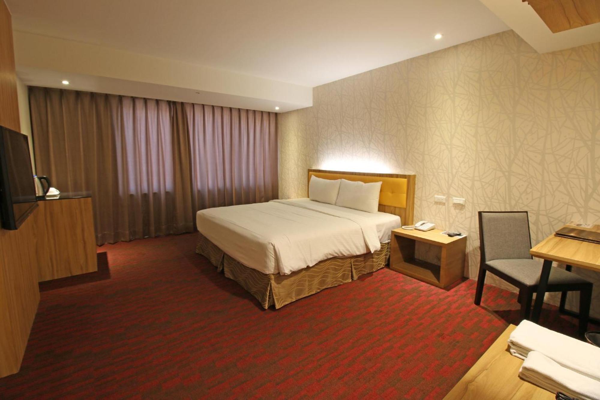 Bamboo Hotel Kaohsiung Exterior photo
