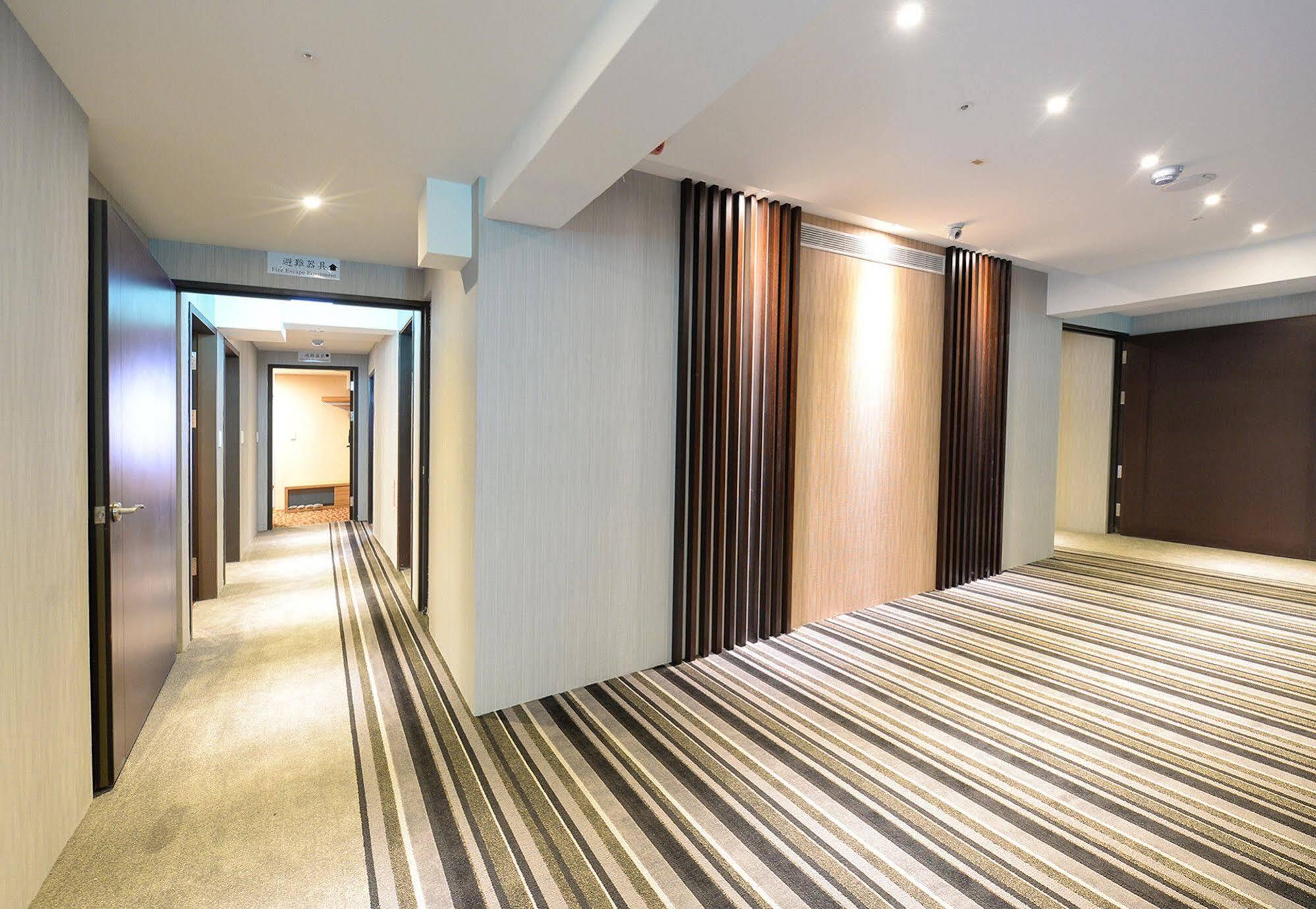 Bamboo Hotel Kaohsiung Exterior photo
