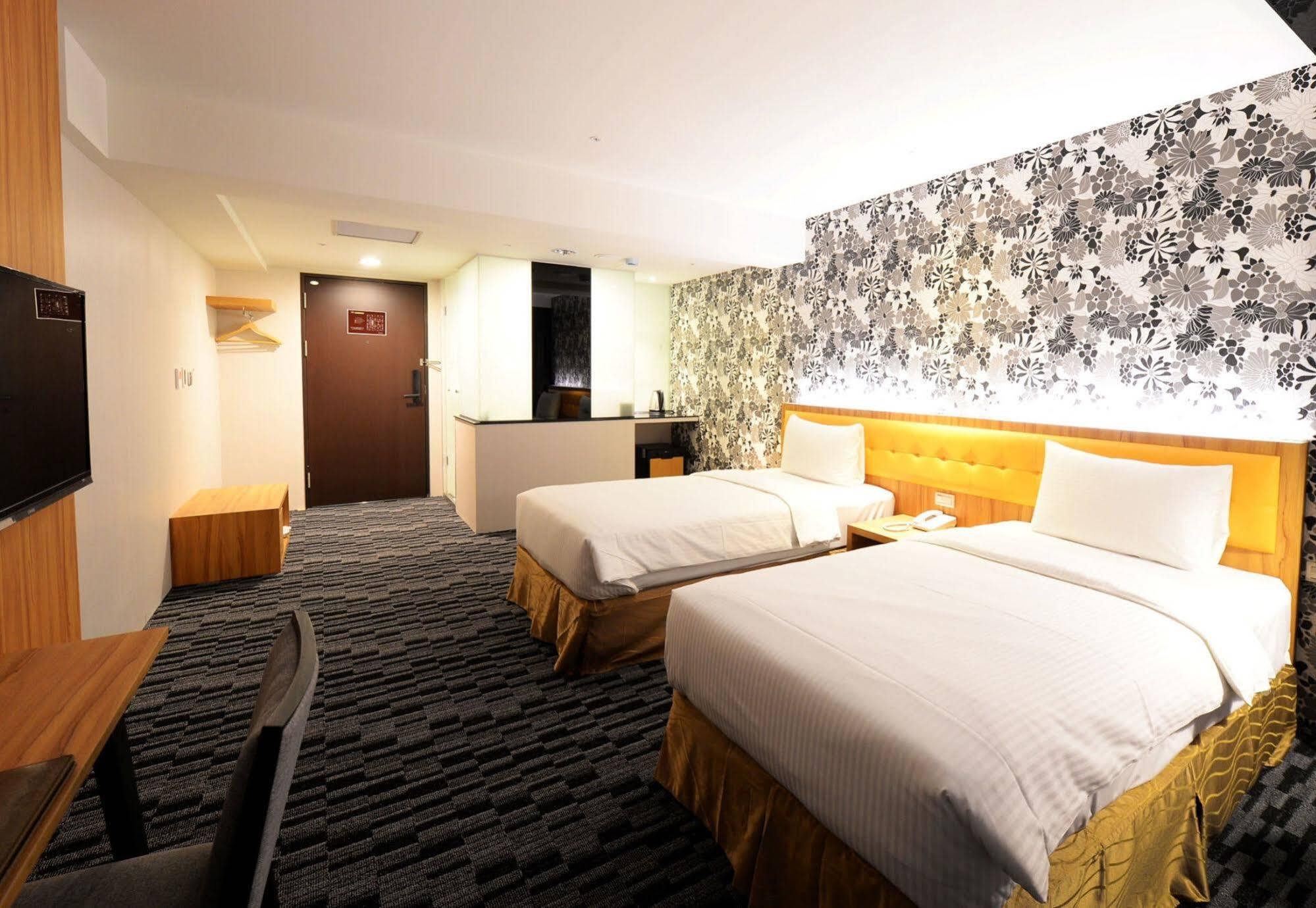 Bamboo Hotel Kaohsiung Exterior photo