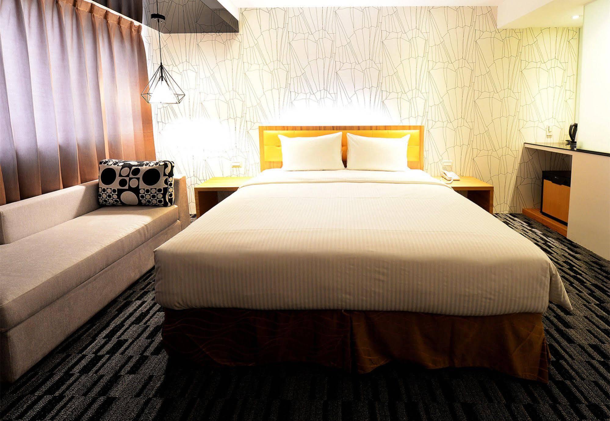 Bamboo Hotel Kaohsiung Exterior photo