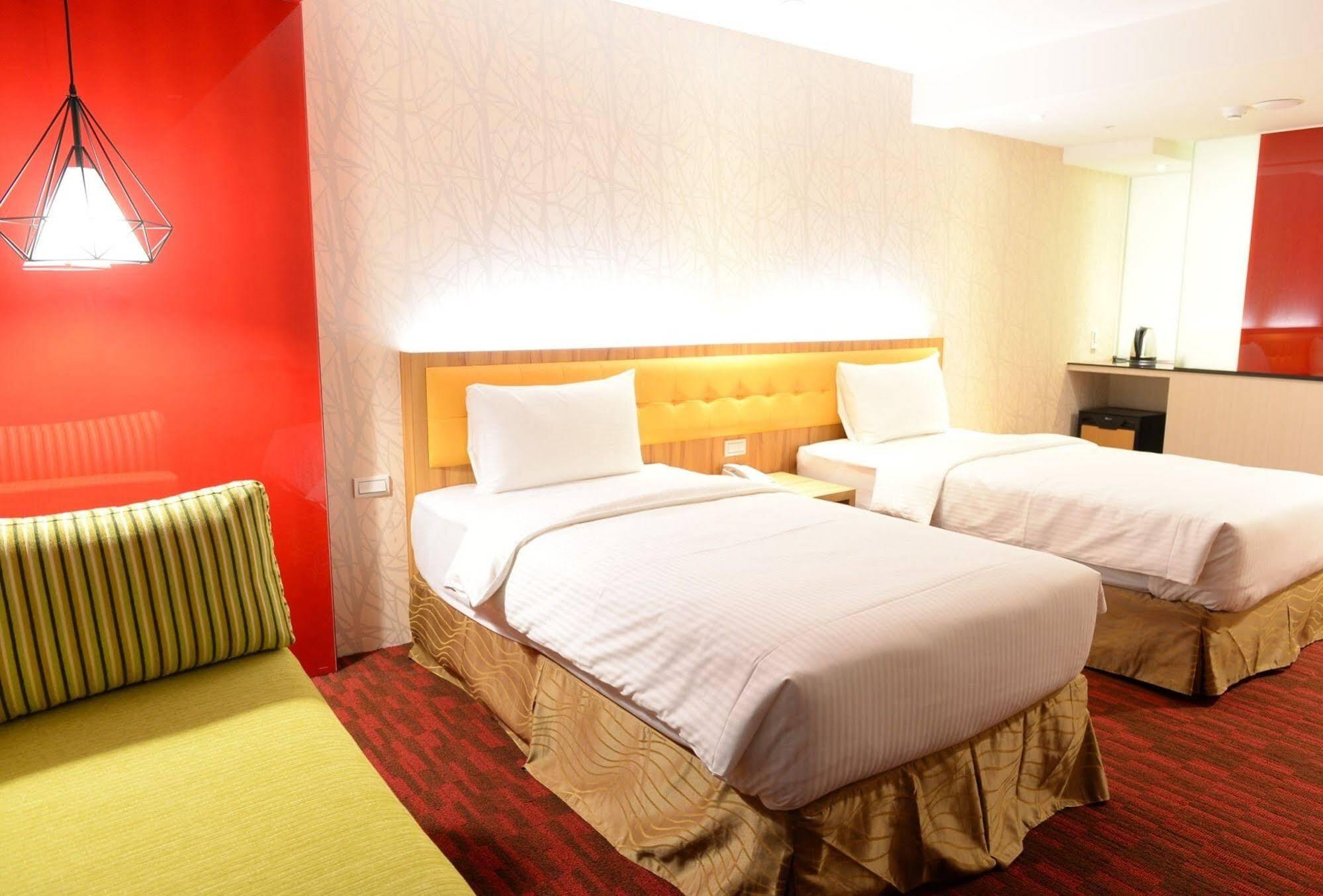 Bamboo Hotel Kaohsiung Exterior photo